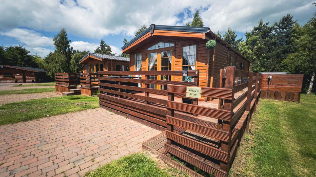 Angie'S Haven, Superb 2 Bedroom Lodge With Hot Tub - Sleeps 6 - Felmoor Park موربيث المظهر الخارجي الصورة